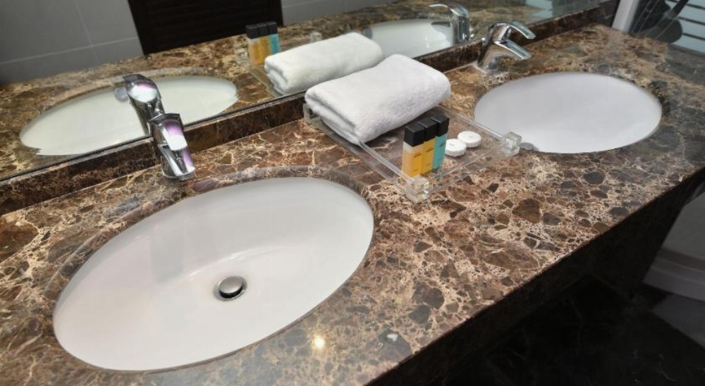 Hollywood Inn Hotel Main image